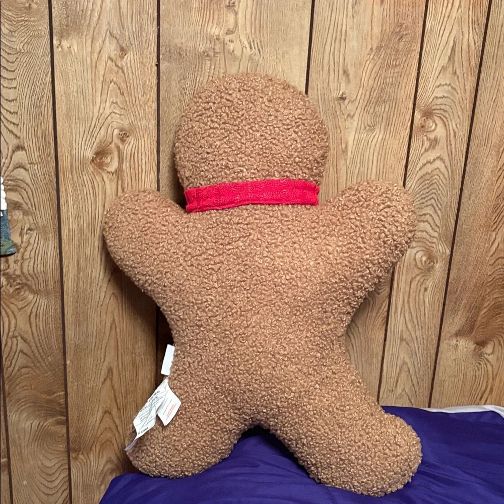 NWT Cupcakes & Cashmere Large Plush Gingerbread Man!